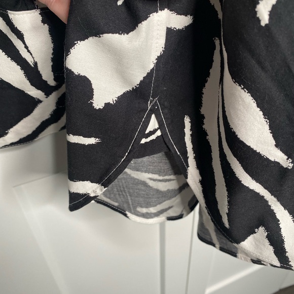 Chico's No Iron Stretch Zebra Stripe Button Down Shirt Chico’s 4 / XXL / plus 20 - Picture 4 of 6